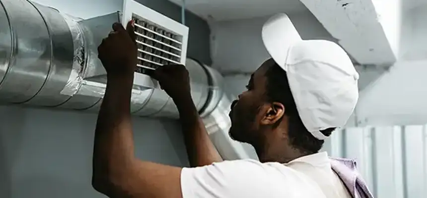 Our Licensed And Insured Cleaners in Carpentersville, IL